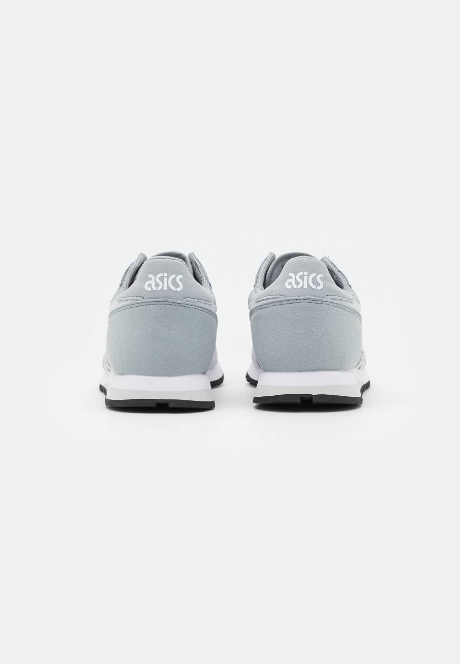 Фото № 3 с приближением к товару «‎Asics Oc »