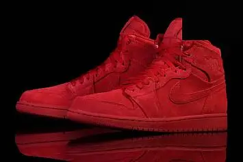 Nike Air Jordan 1 Retro  - 4