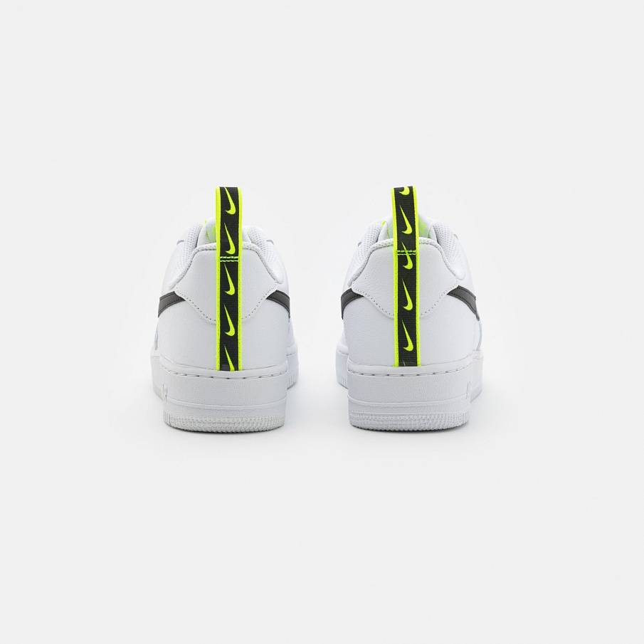 Фото № 3 с приближением к товару «‎Nike Air Force 1 07 WT »