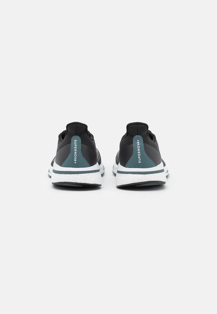 Фото № 3 с приближением к товару «‎Adidas Supernova»