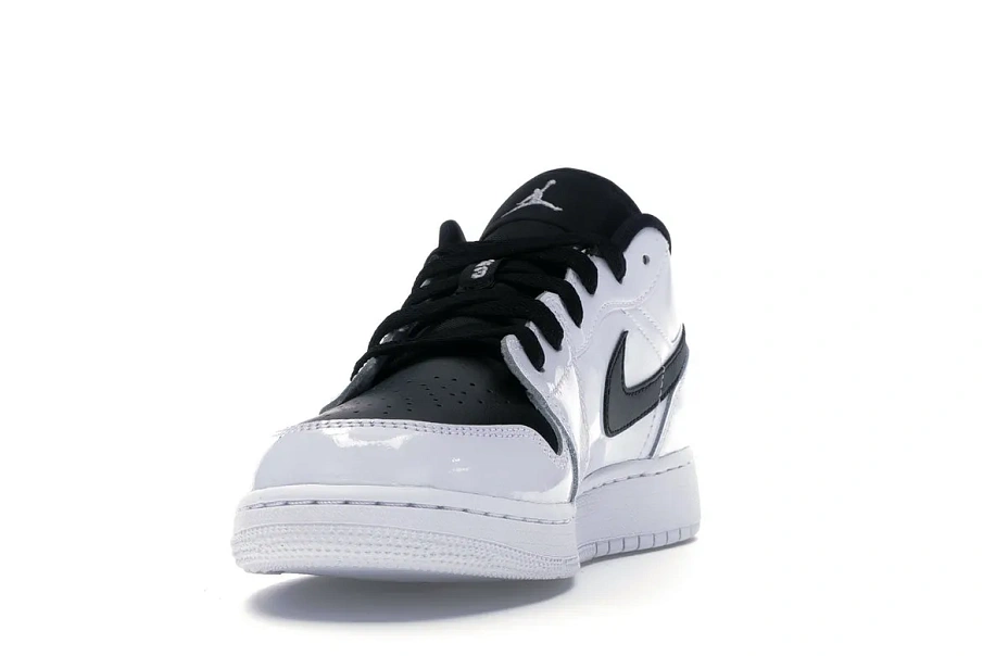 Фото № 3 с приближением к товару «‎Jordan 1 Low White Black »