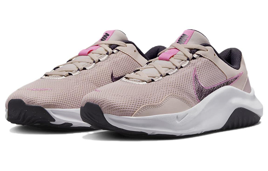 Фото № 3 с приближением к товару «‎ Nike Legend Essential Training shoes»