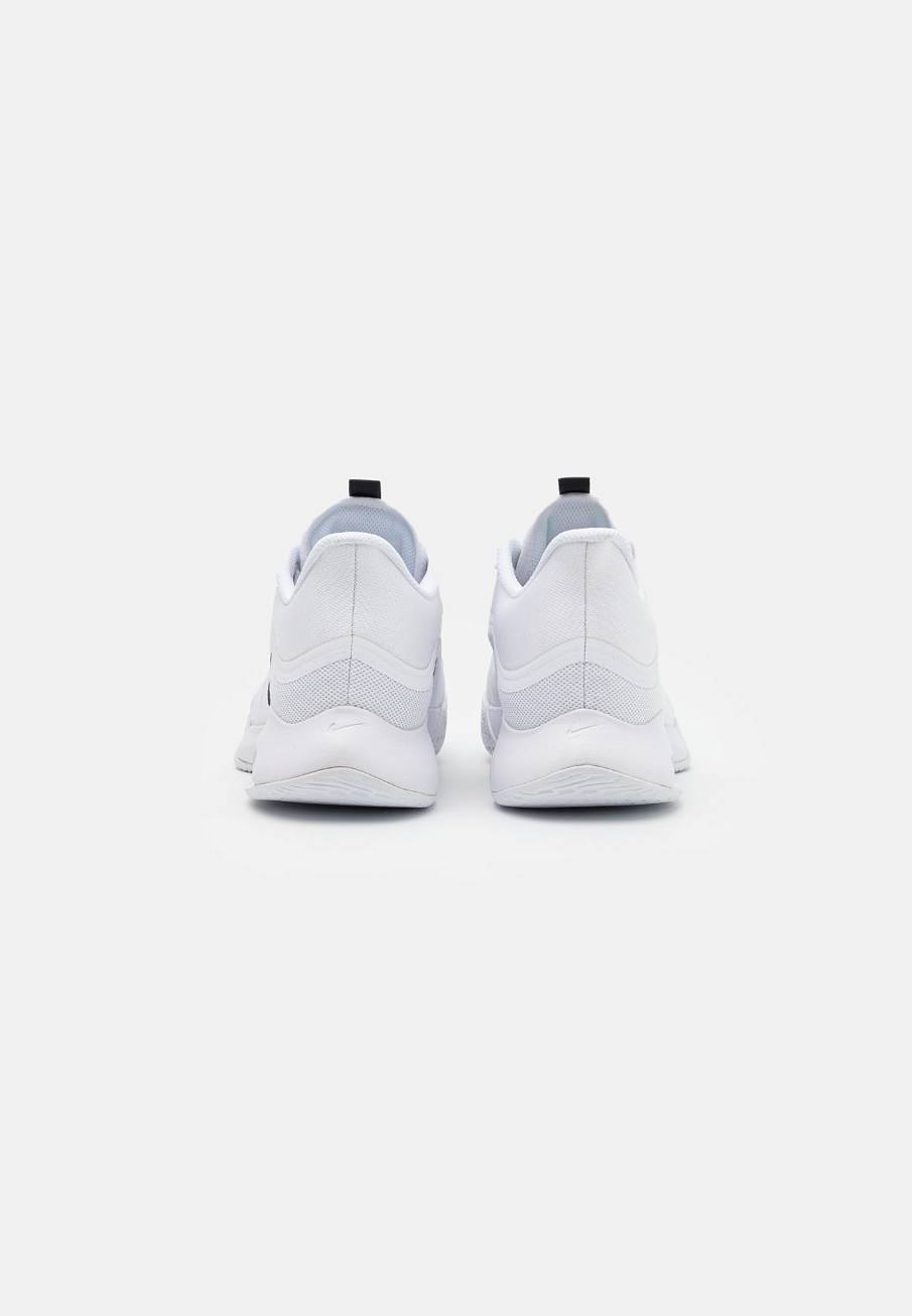 Фото № 3 с приближением к товару «‎Nike Air Max Volley»