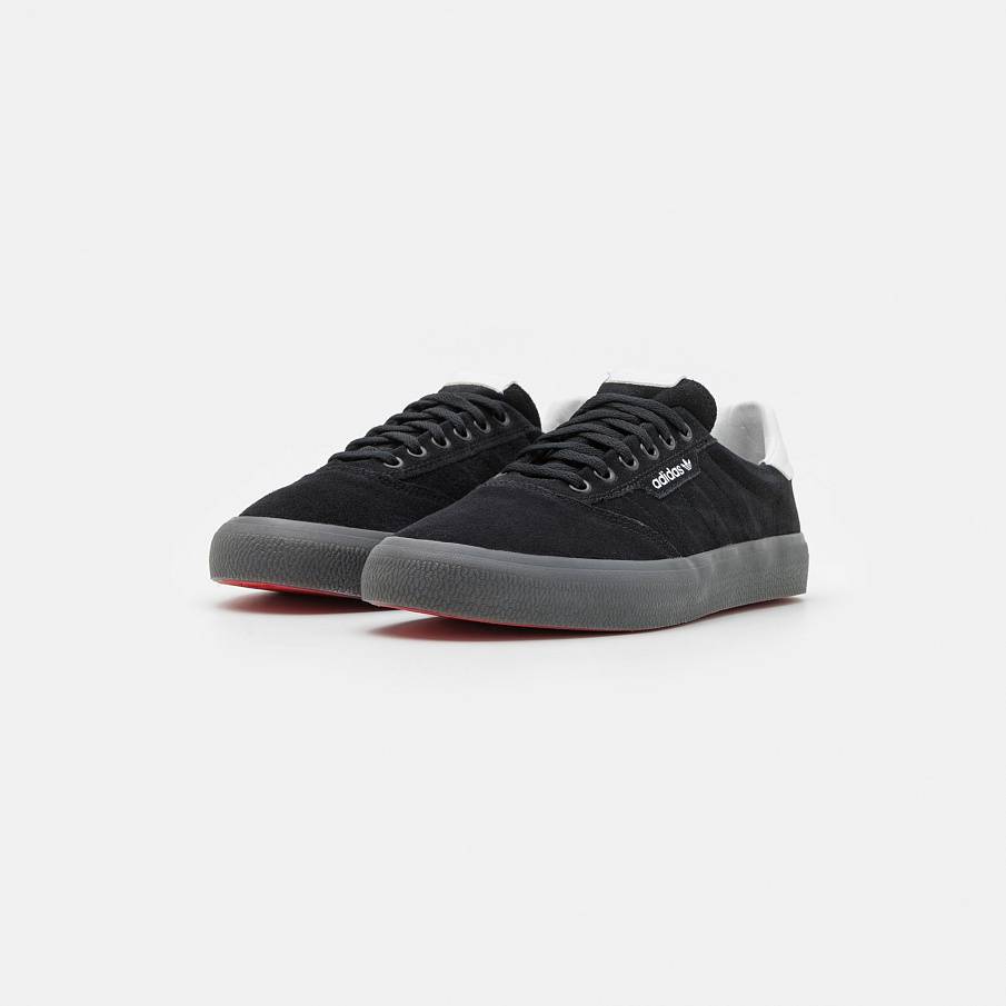 Фото № 2 с приближением к товару «‎Кроссовки Adidas SPAD115O1HP-Q11»