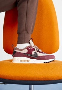 Фото № 2 с приближением к товару «‎AIR MAX 90 FUTURA»