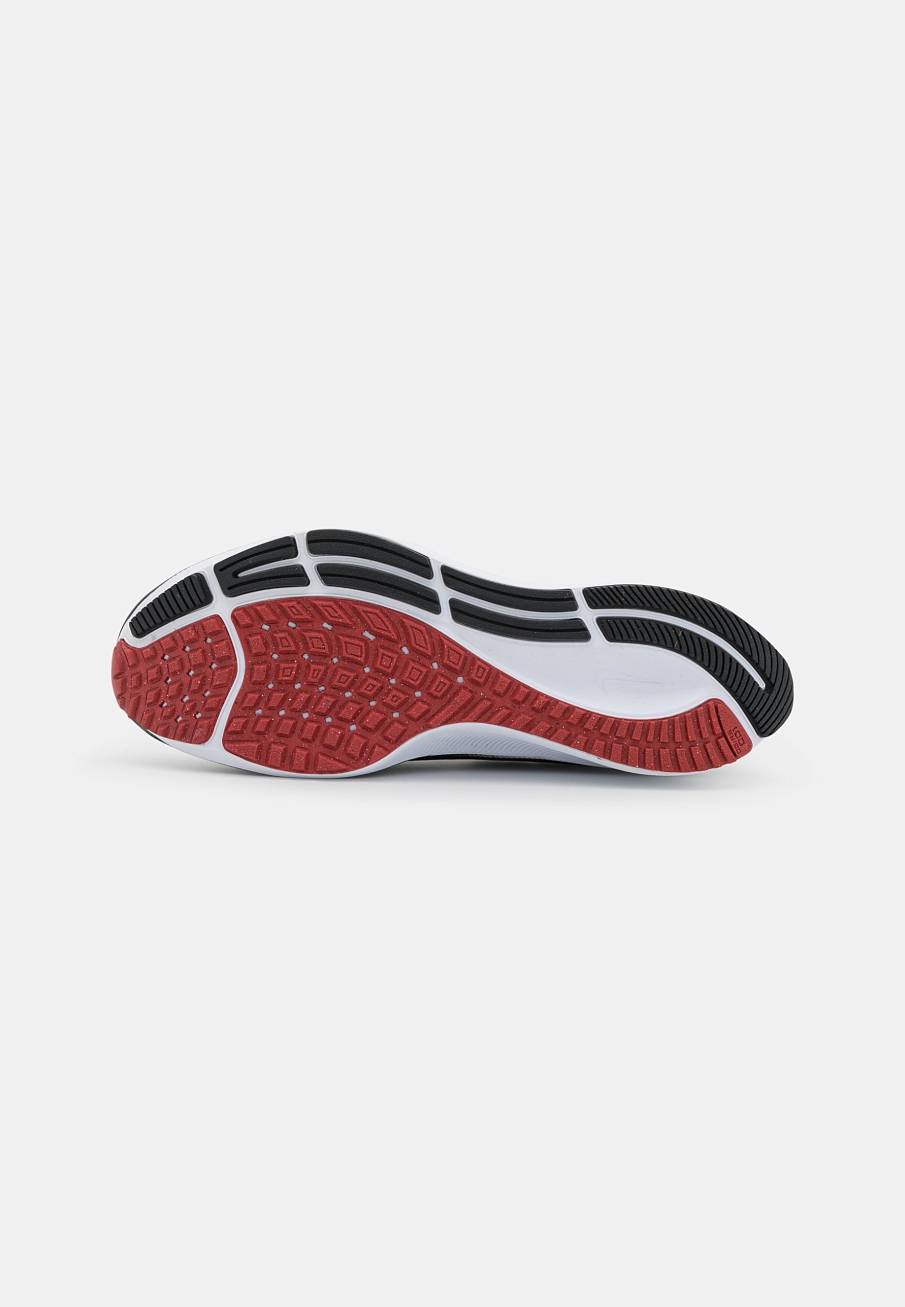 Фото № 5 с приближением к товару «‎Nike Air Zoom Pegasus 38»