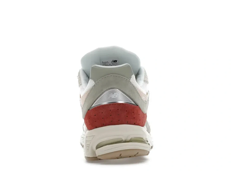 Фото № 4 с приближением к товару «‎New Balance 2002R»