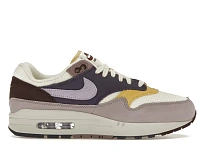 Фото № 1 с приближением к товару «‎Nike Air Max 1»