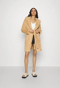 Фото № 2 с приближением к товару «‎AARTI»