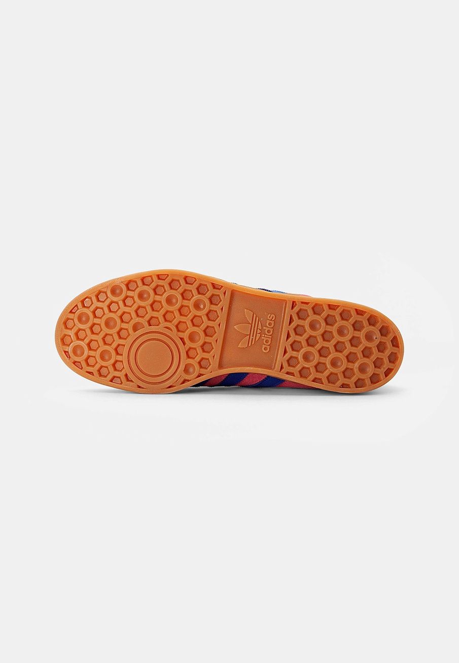 Фото № 5 с приближением к товару «‎Adidas Hamburg »