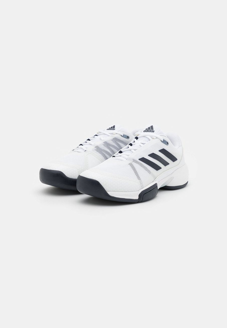 Фото № 2 с приближением к товару «‎Adidas Club Carpet»