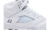 Фото № 3 с приближением к товару «‎Air Jordan 5 GS White Metallic»