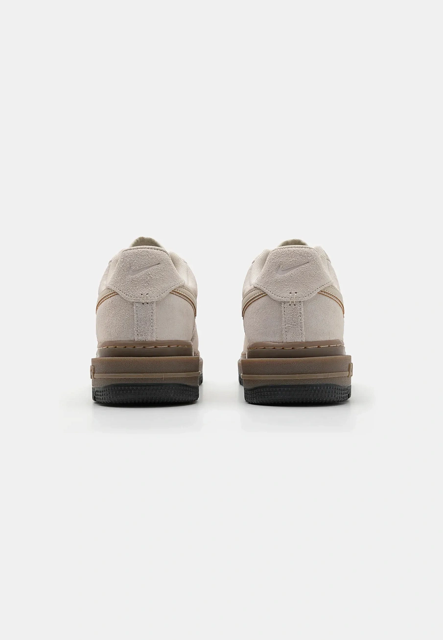 Фото № 3 с приближением к товару «‎AIR FORCE 1 LUXE UNISEX»