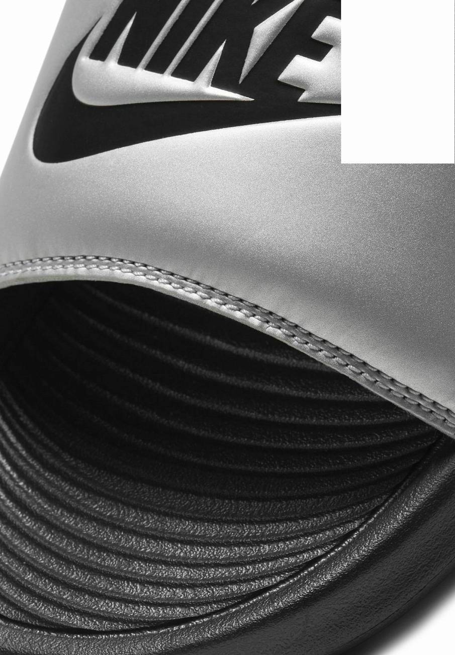 Фото № 3 с приближением к товару «‎Nike Victori One Slide»