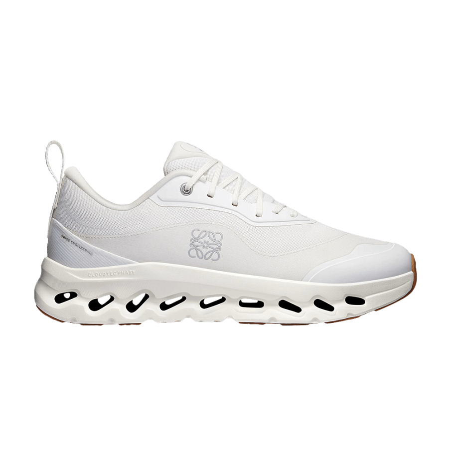 Фото № 1 с приближением к товару «‎Loewe x ON Cloudtilt 2 All White»
