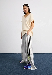 Фото № 3 с приближением к товару «‎ATLANTA »