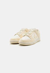 Фото № 2 с приближением к товару «‎DUNK LOW»