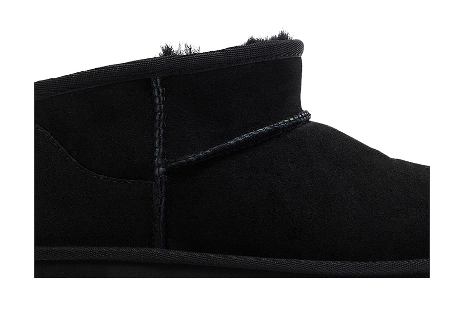 Фото № 3 с приближением к товару «‎UGG Classic Ultra Mini Boot Kids Black»