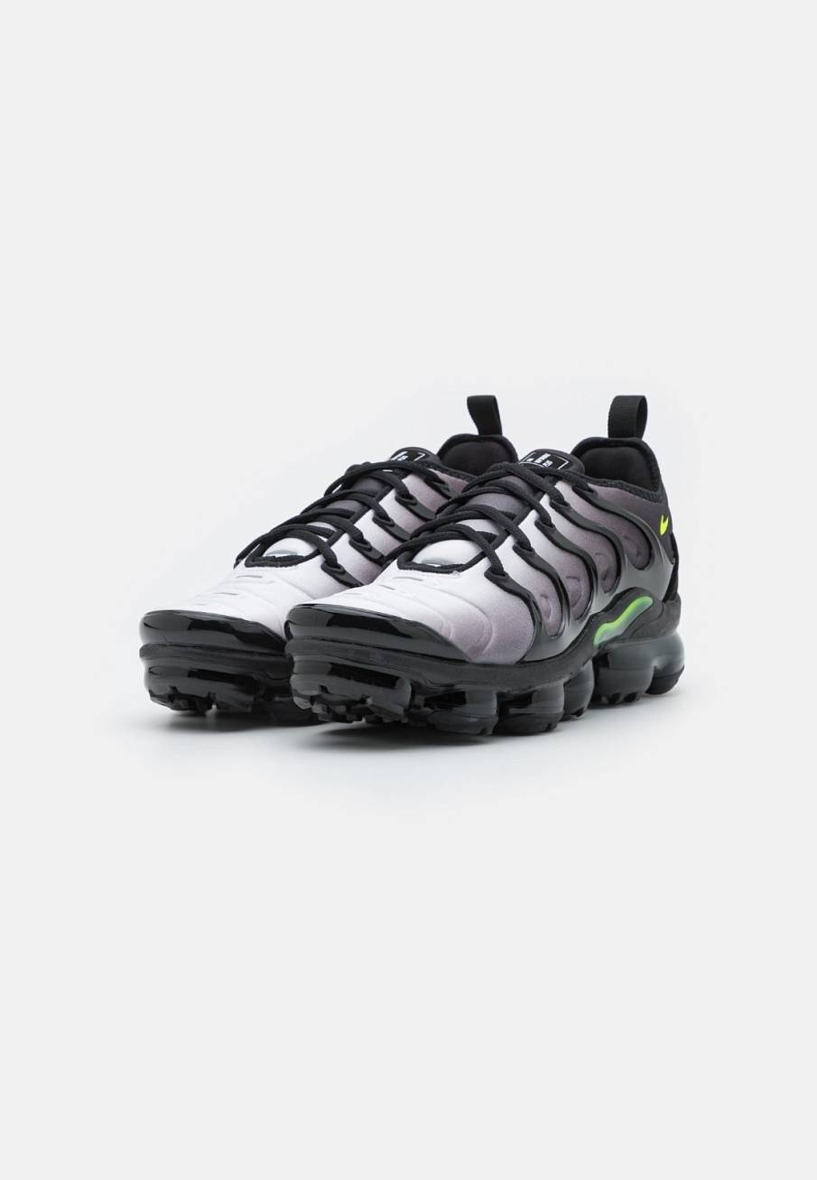Фото № 1 с приближением к товару «‎Nike Air Vapormax Plus »