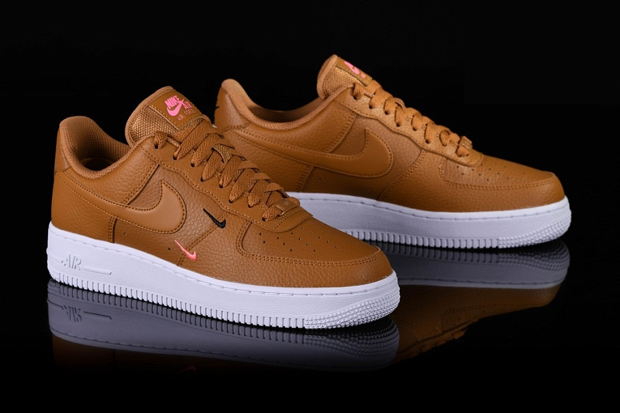 Фото № 2 с приближением к товару «‎Nike Wmns Air Force 1 Low Double Swoosh Wheat»