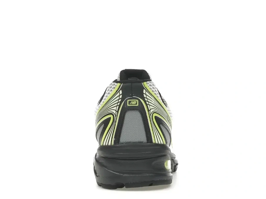 Фото № 4 с приближением к товару «‎New Balance 740v2»