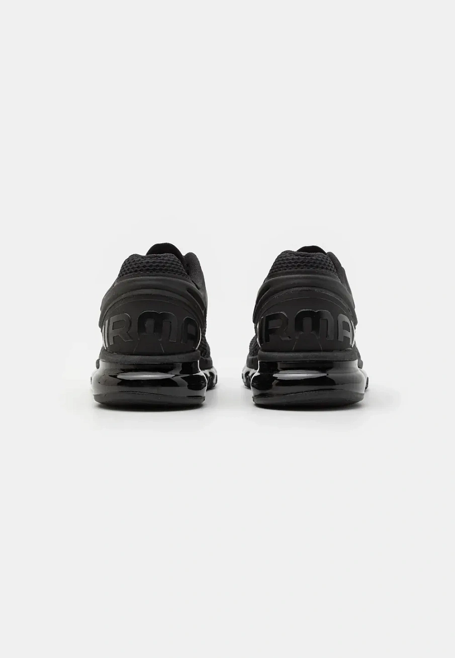 Фото № 3 с приближением к товару «‎AIR MAX 2013»