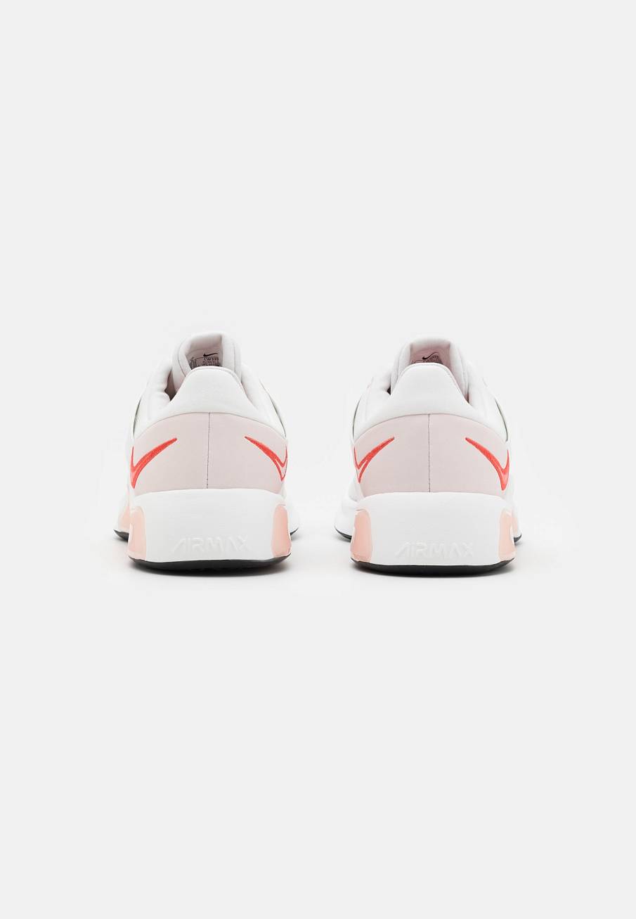 Фото № 3 с приближением к товару «‎Nike Air Max Bella Tr 4»