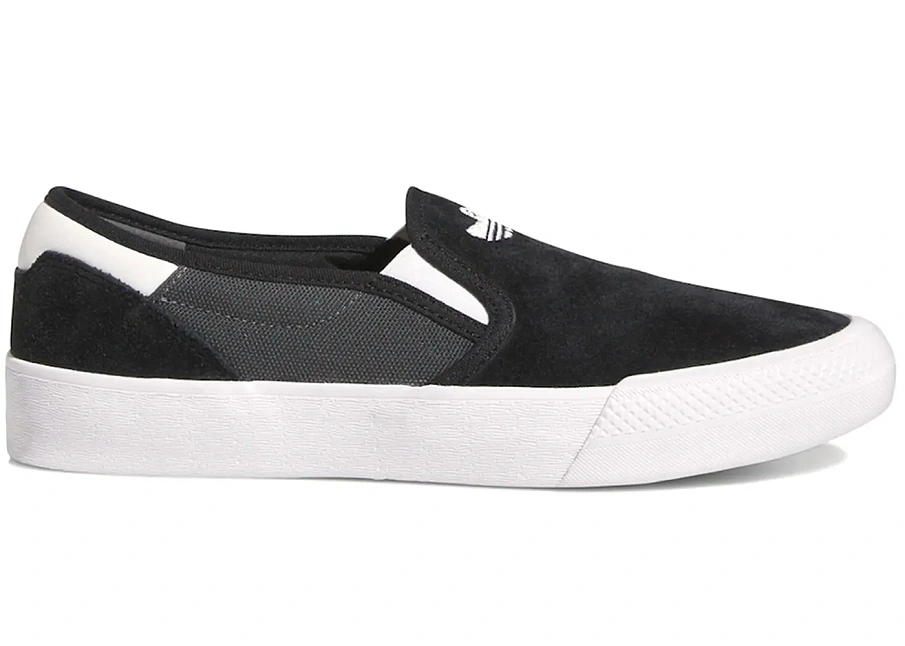 Фото № 1 с приближением к товару «‎adidas Shmoofoil Slip-On Core Black»