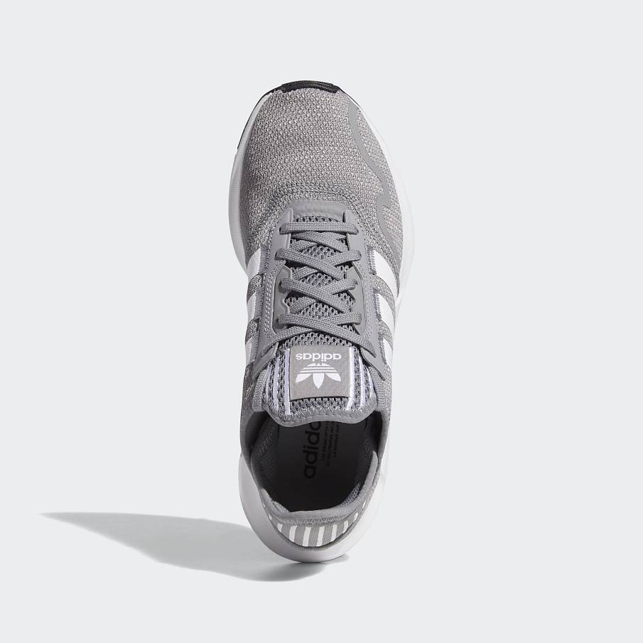 Фото № 2 с приближением к товару «‎Adidas Swift »