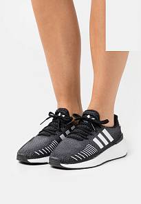 Фото № 2 с приближением к товару «‎Adidas Swift 22 »