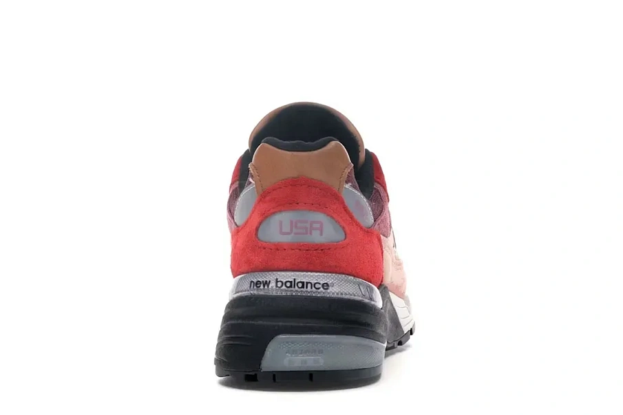 Фото № 4 с приближением к товару «‎New Balance 992»