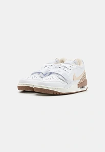 Фото № 2 с приближением к товару «‎AIR JORDAN LEGACY 312 »