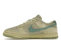 Фото № 3 с приближением к товару «‎Nike Dunk Low»
