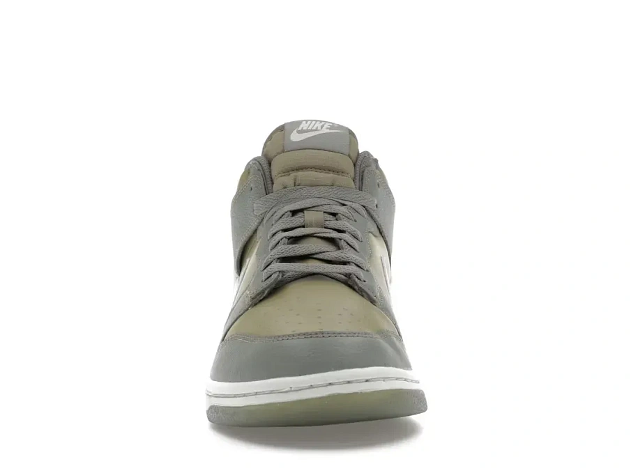 Фото № 2 с приближением к товару «‎Nike Dunk Mid»
