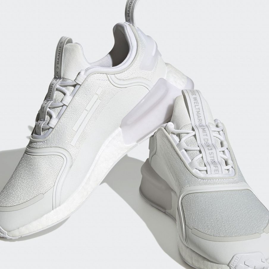 Фото № 5 с приближением к товару «‎Adidas V3 »