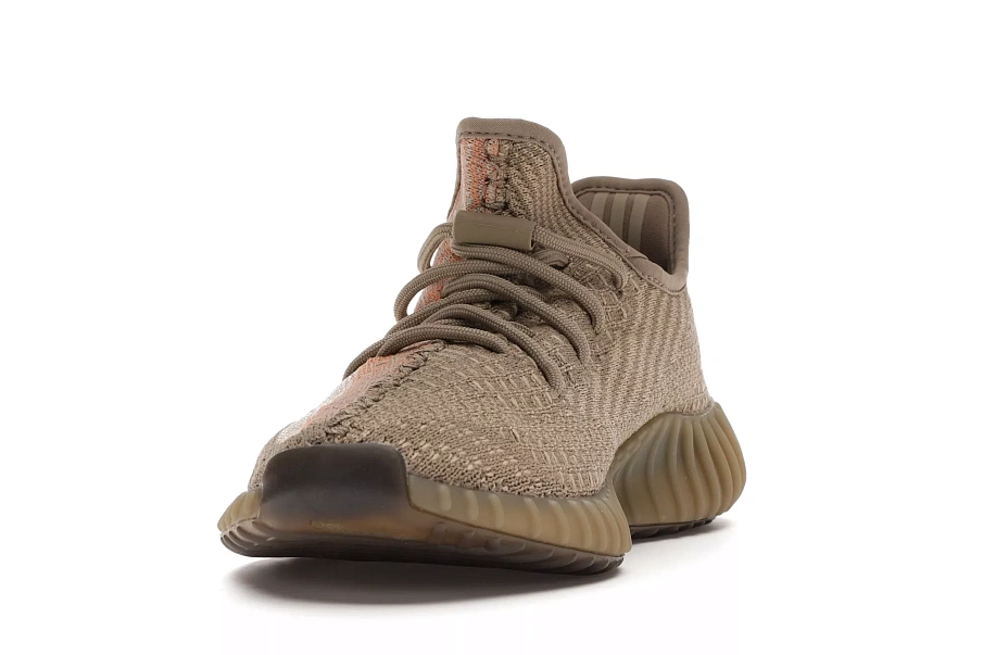 Фото № 2 с приближением к товару «‎adidas Yeezy Boost 350 V2 Sand Taupe»