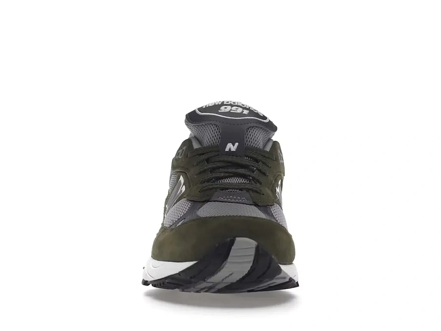 Фото № 2 с приближением к товару «‎New Balance 991»