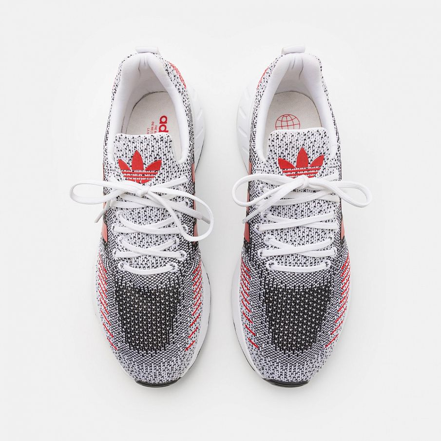 Фото № 4 с приближением к товару «‎Adidas Swift 22 »