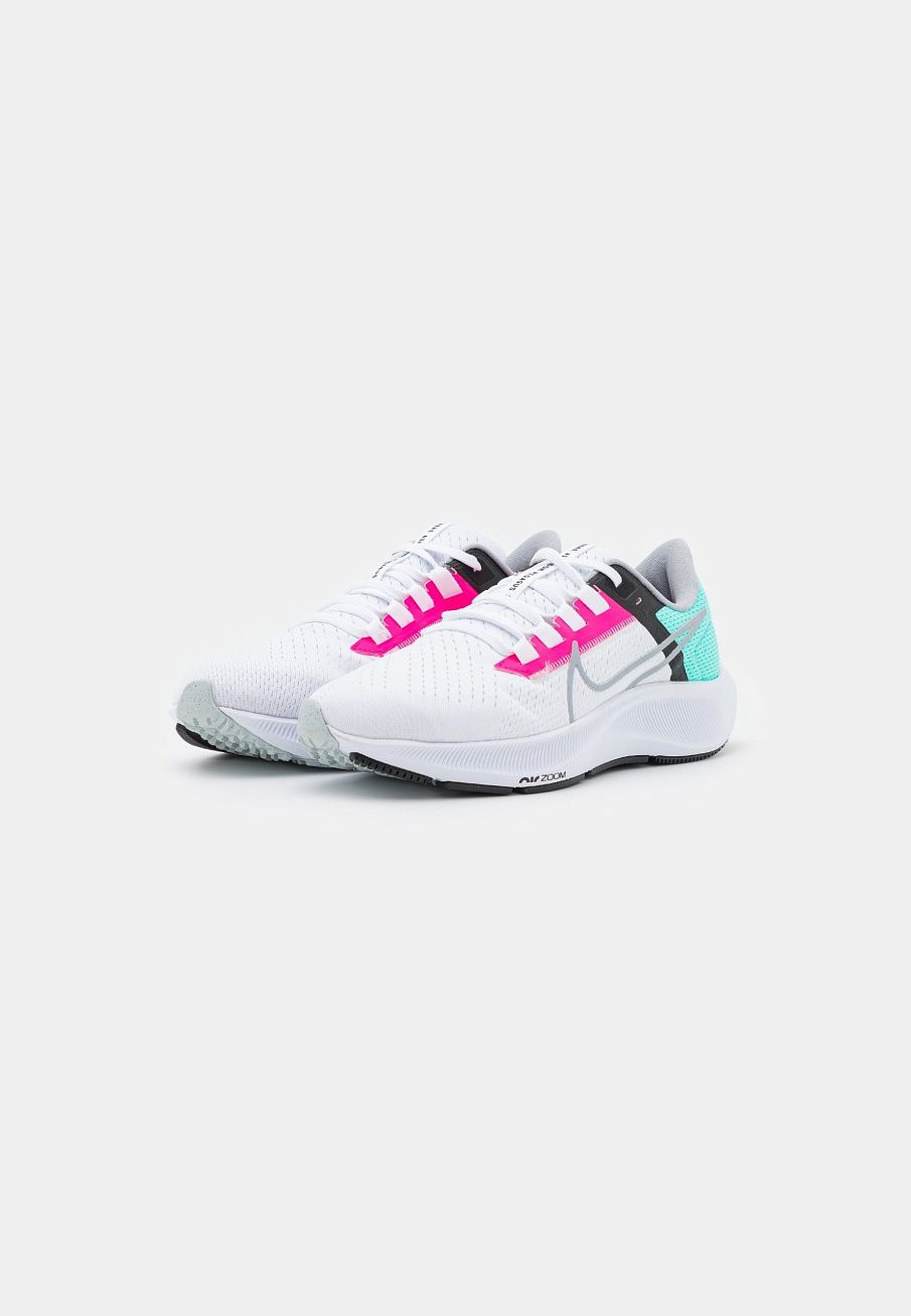 Фото № 2 с приближением к товару «‎Nike Air Zoom Pegasus 38»