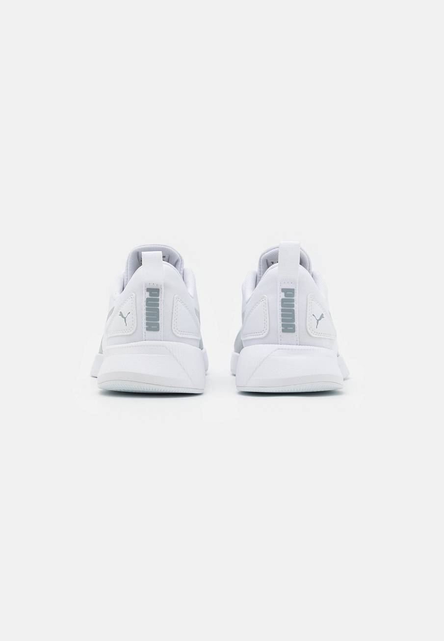 Фото № 2 с приближением к товару «‎Puma Flyer Runner»