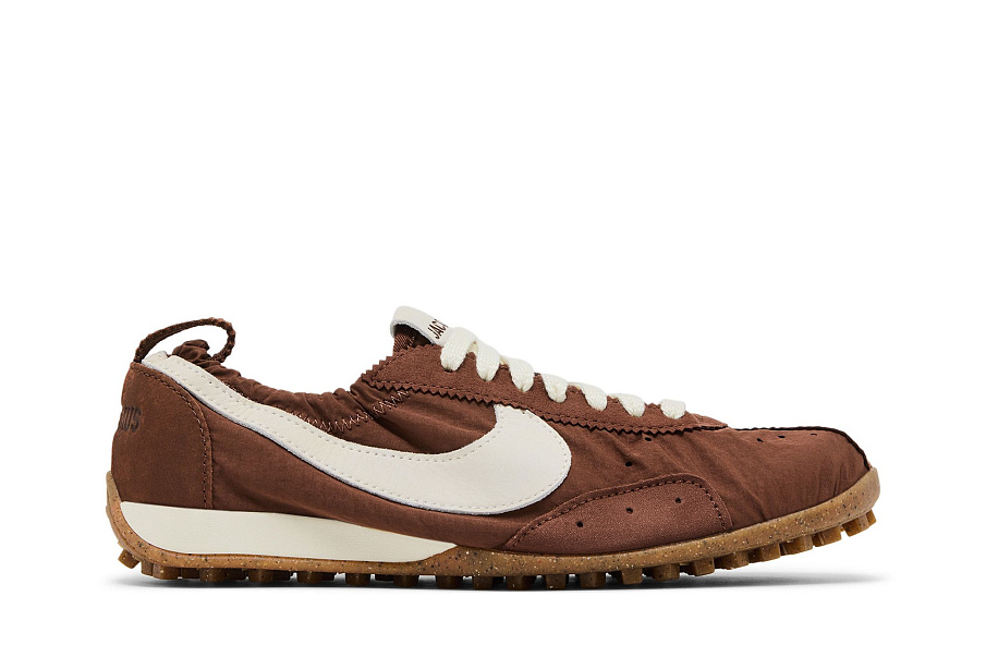 Фото № 2 с приближением к товару «‎Jacquemus x Women's Nike Moon Shoe SP Fauna Brown»