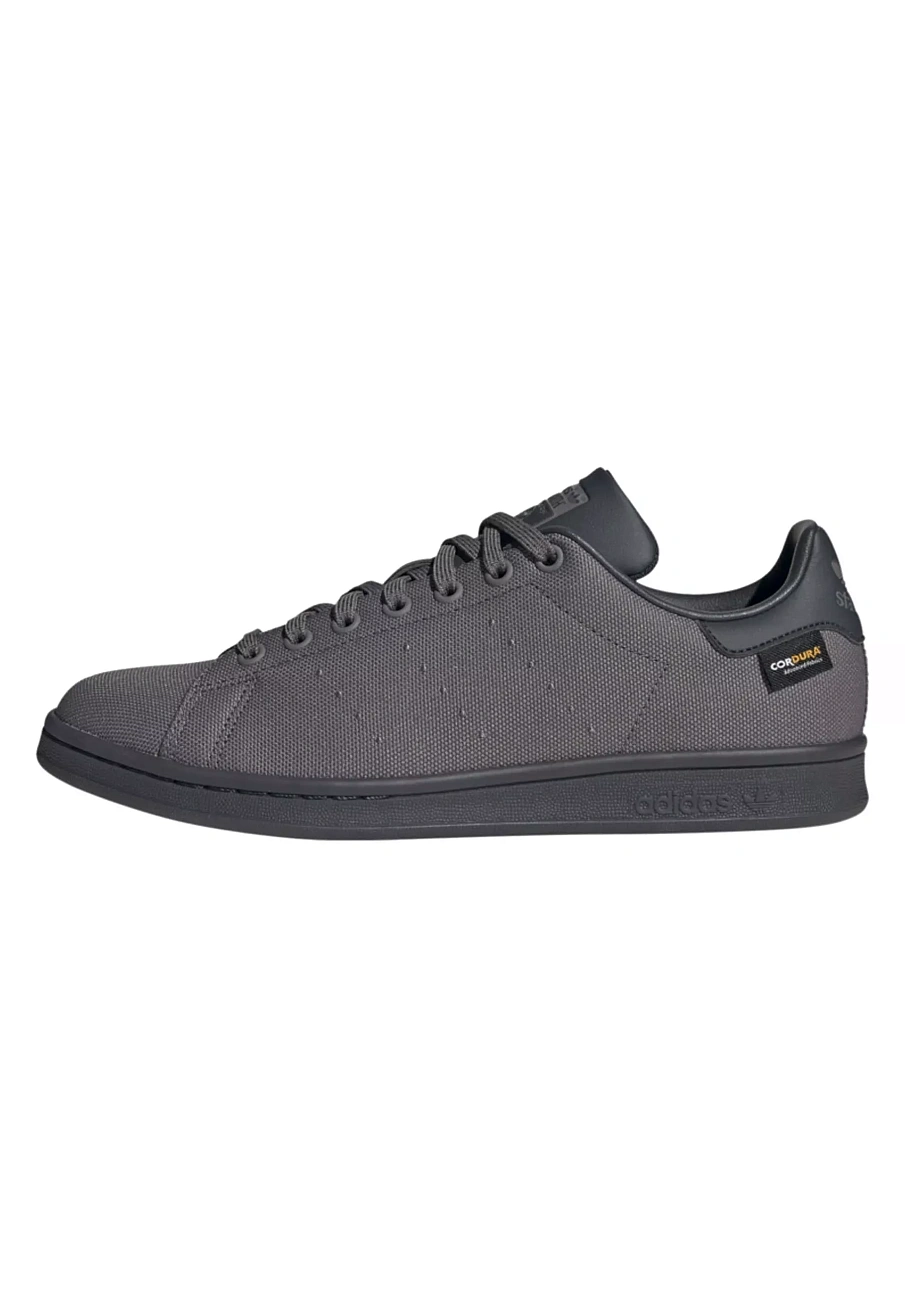 Фото № 1 с приближением к товару «‎STAN SMITH UNISEX»