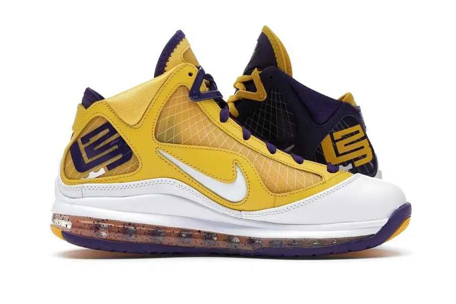 Фото № 3 с приближением к товару «‎Nike LeBron 7»