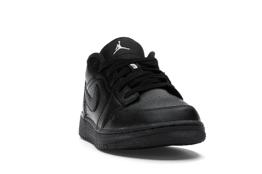 Фото № 2 с приближением к товару «‎Jordan 1 Low Black »
