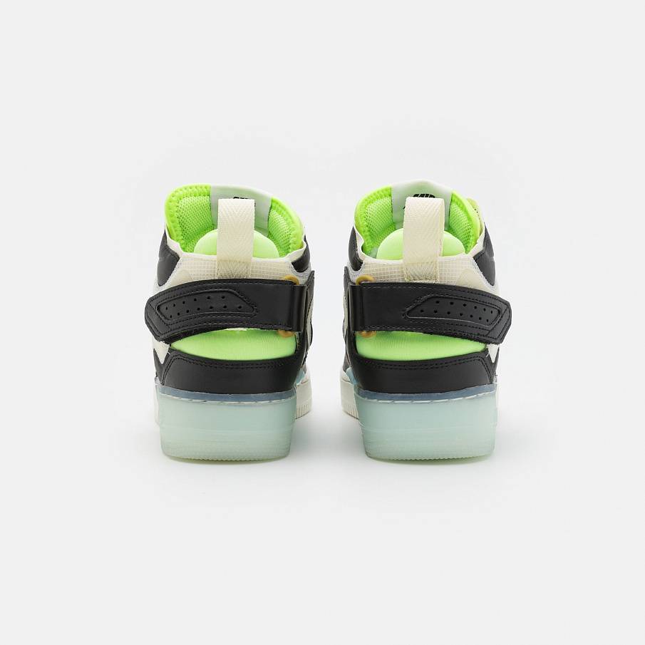 Фото № 3 с приближением к товару «‎Nike Air Force 1 React »