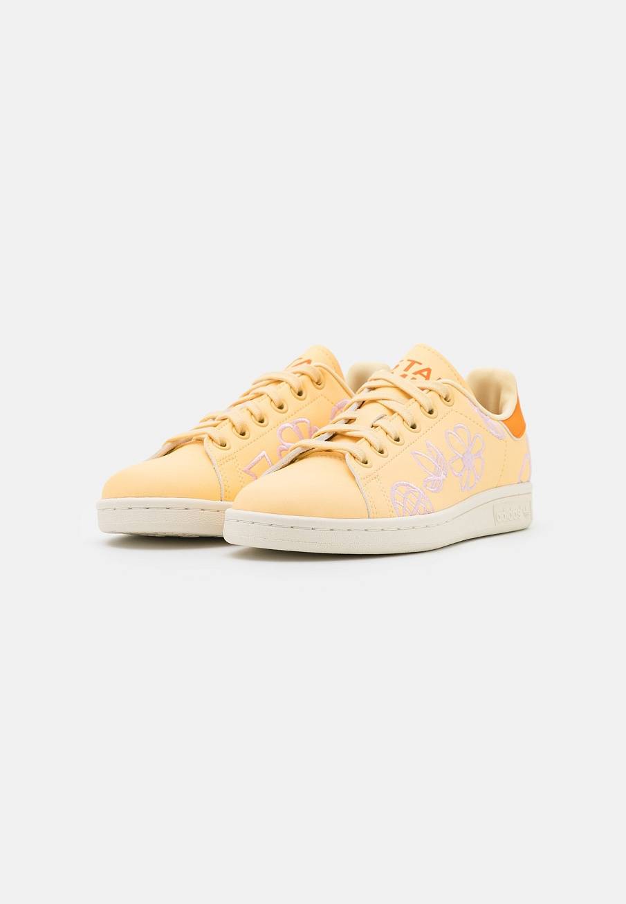 Фото № 3 с приближением к товару «‎Adidas Stan Smith »