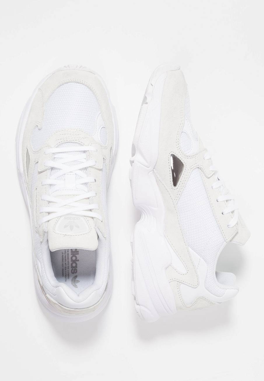 Фото № 4 с приближением к товару «‎Adidas Falcon »