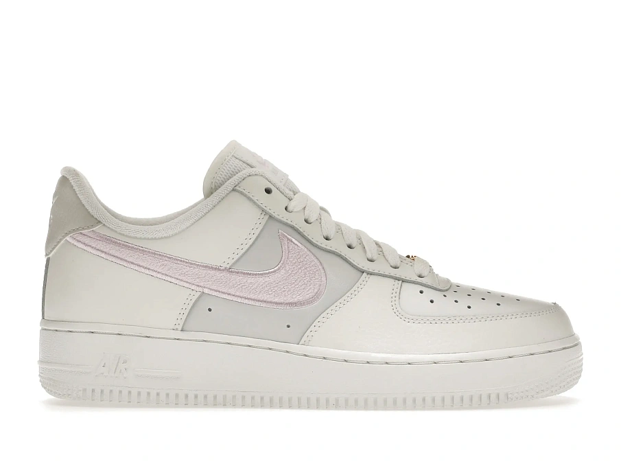 Фото № 1 с приближением к товару «‎Nike Air Force 1 Low White Pink »