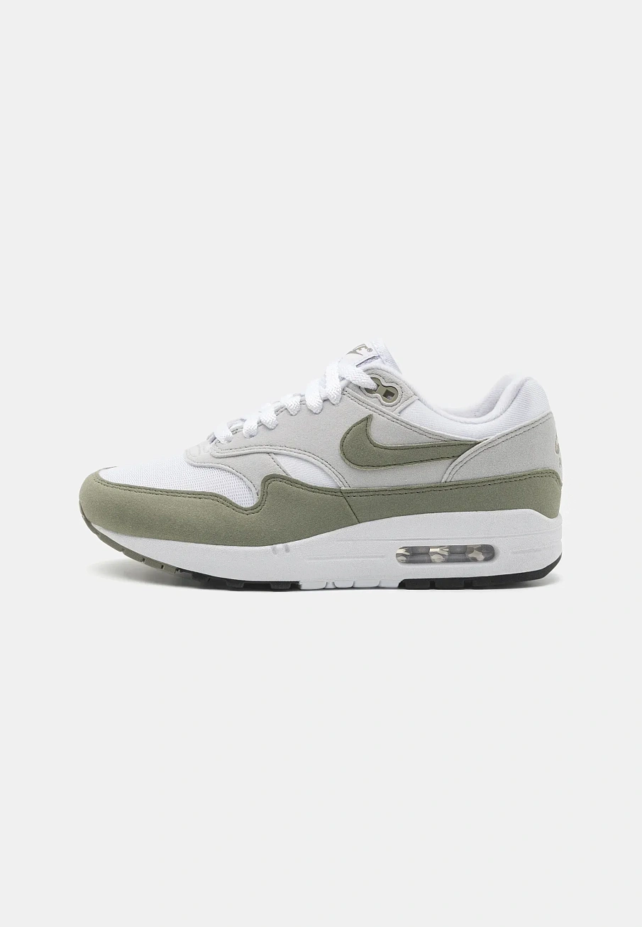 Фото № 1 с приближением к товару «‎AIR MAX»
