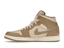 Фото № 3 с приближением к товару «‎Jordan 1 Mid»
